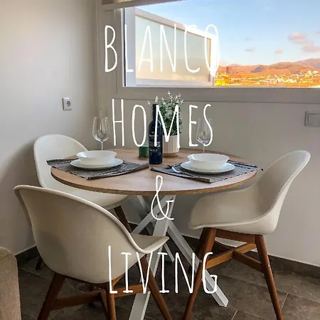 Blanco Homes & Living 1 By Sunhousescanarias アパート